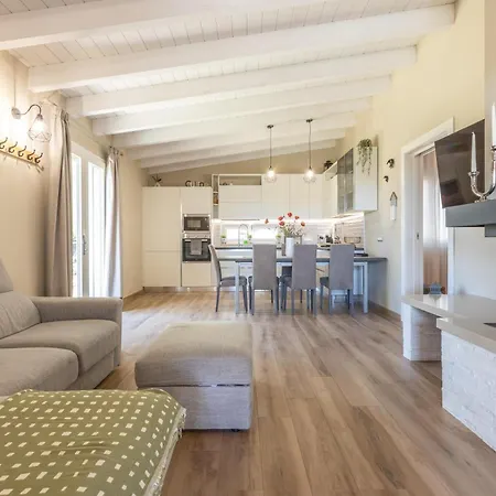 Pietraluce Villa *